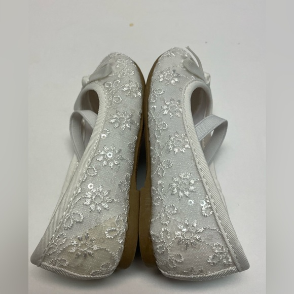 Jumping Beans®
Walnut / White Toddler Girls'
Ballet Flats Size 7T - Picture 5 of 9